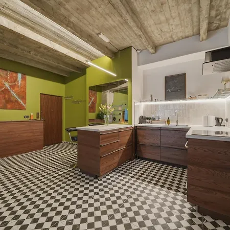 Retro Design Free Parking Διαμέρισμα Μπρατισλάβα
